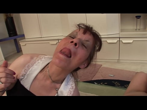 ❤️ Zwee Bomien an ee Grousspapp hunn en Dräier ️❌ Hausgemachte Porno bei eis ﹏