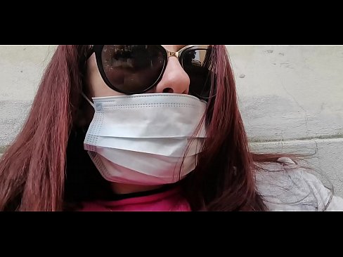 ❤️ D'Nicoletta hëlt sech op hirem Noper a pisst a senger Garage (Special Covid19 Italienesch Quarantän) ️❌ Hausgemachte Porno bei eis ﹏