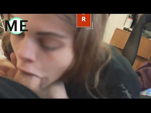 ❤️ Hals Dick, zerräissen Strumpfhosen an zerräissen Fersen schéin ze treffen ️❌ Hausgemachte Porno bei eis ﹏