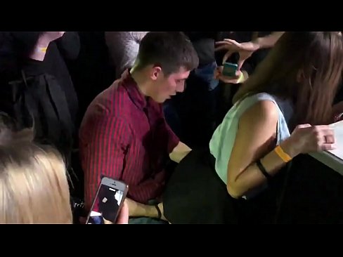 ❤️ Real Sex an engem russesche Nuetsclub. 18 Joer aalt russescht Meedchen am Anus an der Vagina an engem Nuetsclub gefickt ️❌ Hausgemachte Porno bei eis ﹏